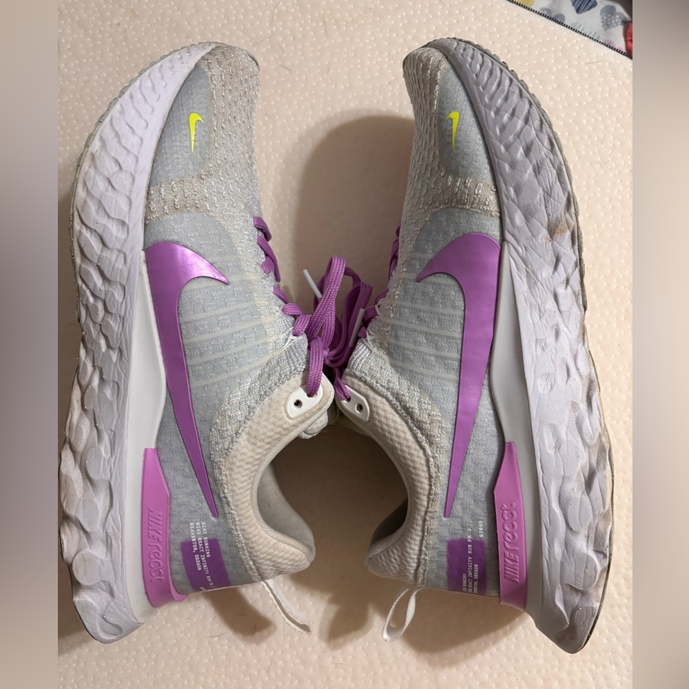Nike Women's Athletic Shoes in Gray and Lavender